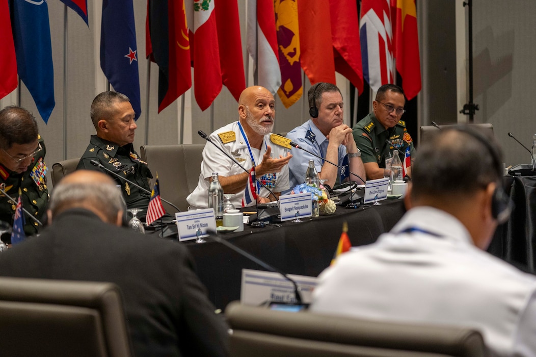 Adm. Giuseppe Dragone, Chair of the NATO Military Committee, engages in discussion at a Chiefs of Defense Conference in Hua Hin, Thailand, Aug. 28, 2025.