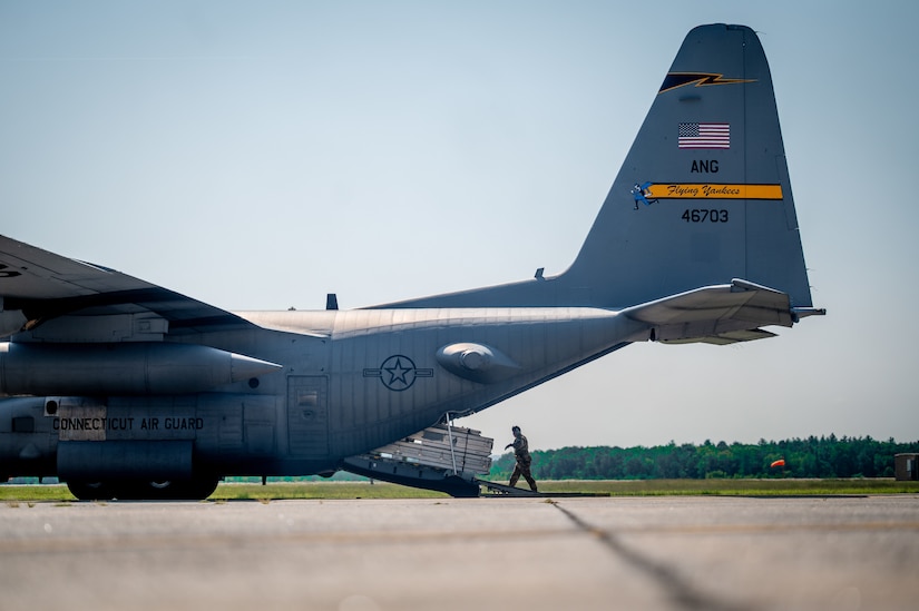 103d Provides Rapid Fighter Jet Refueling & Rearming in Record Time with C-130H