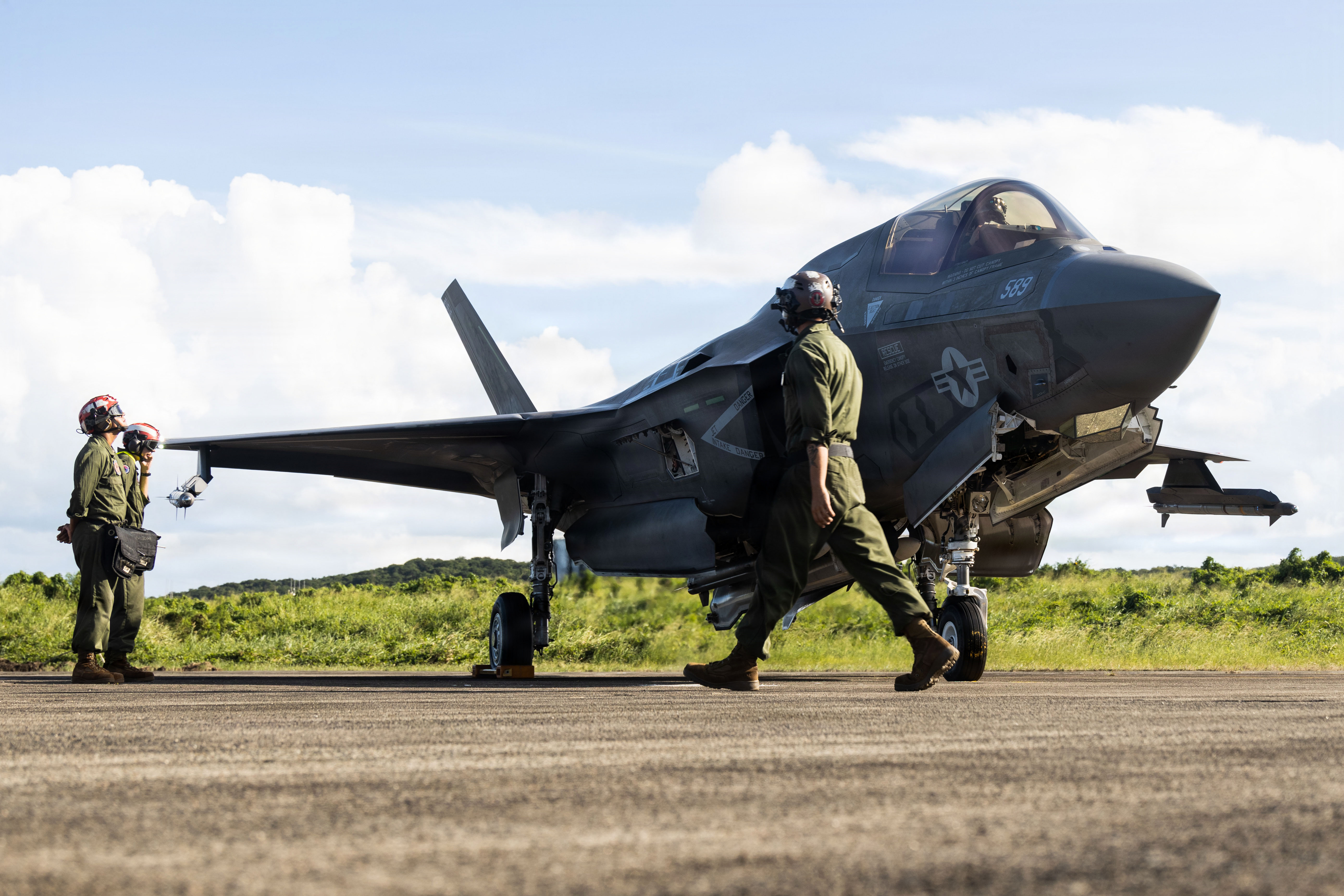 VMFA-225 conducts flight operations in Puerto Rico