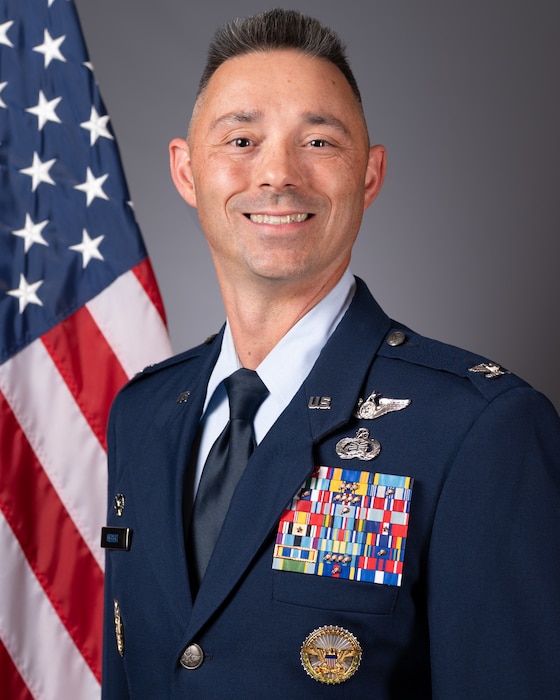 Official Photo of COLONEL DARRYL J. HÉBERT JR.