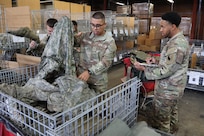 New Soldier gathers gear from Central Issue Facility