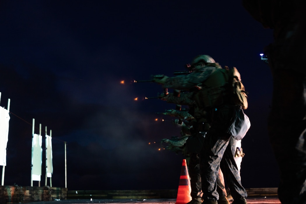 31st MEU conduct deck live-fire