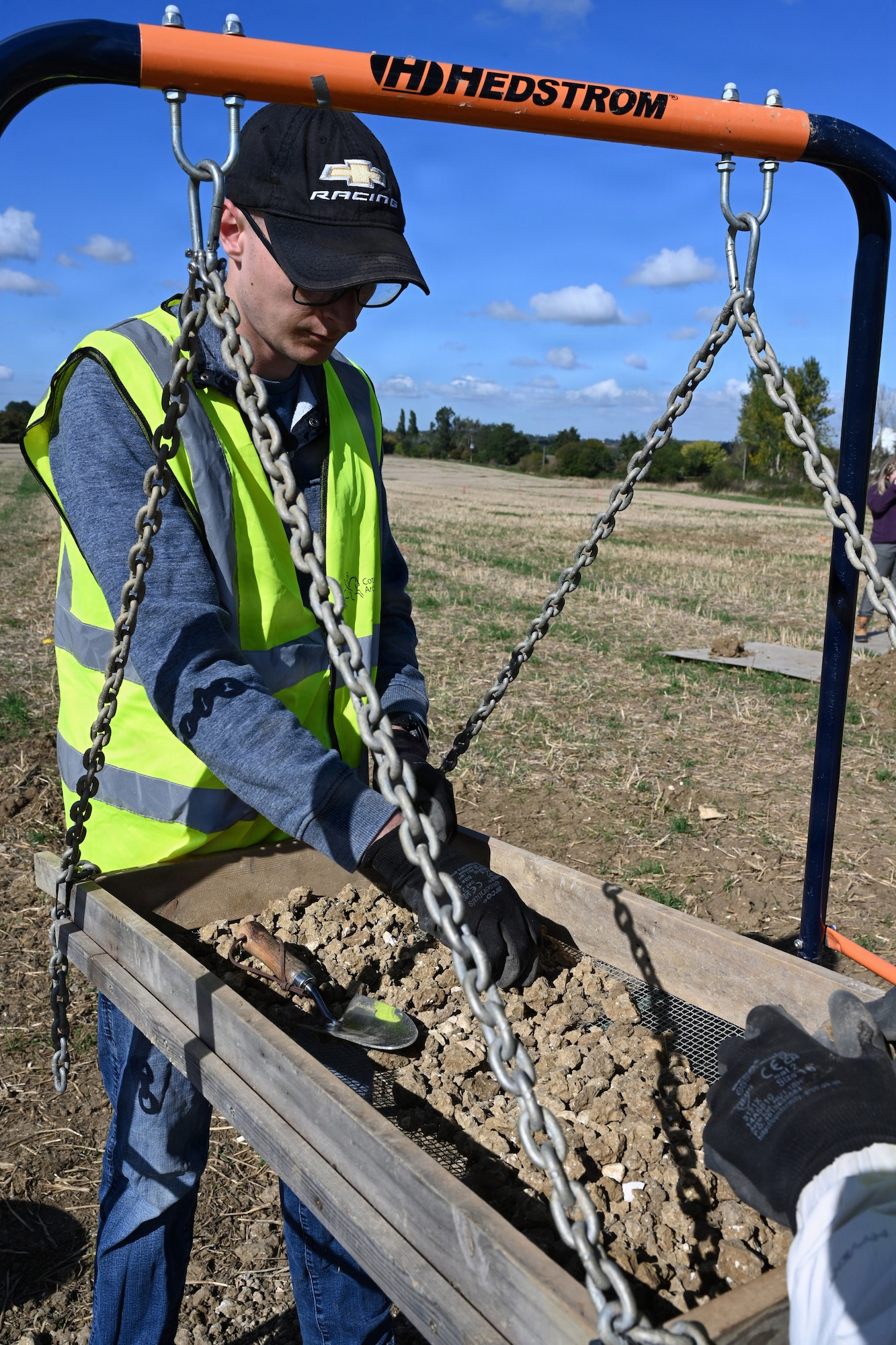 Kline was part of a team of U.S. Air Force volunteers from RAFs Mildenhall and other bases around the U.K. working alongside local community volunteers, U.S. Army soldiers, U.K. military and veterans from Operation Nightingale, and a retired veteran from the Canadian Army and Royal Canadian Air Force.