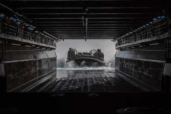 U.S. Navy Landing Craft, Air Cushion 32 with to Assault Craft Unit 5, embarks Wasp-class amphibious assault ship USS Boxer (LHD 4) during shore to ship operations in the Pacific Ocean, Dec. 3, 2025.