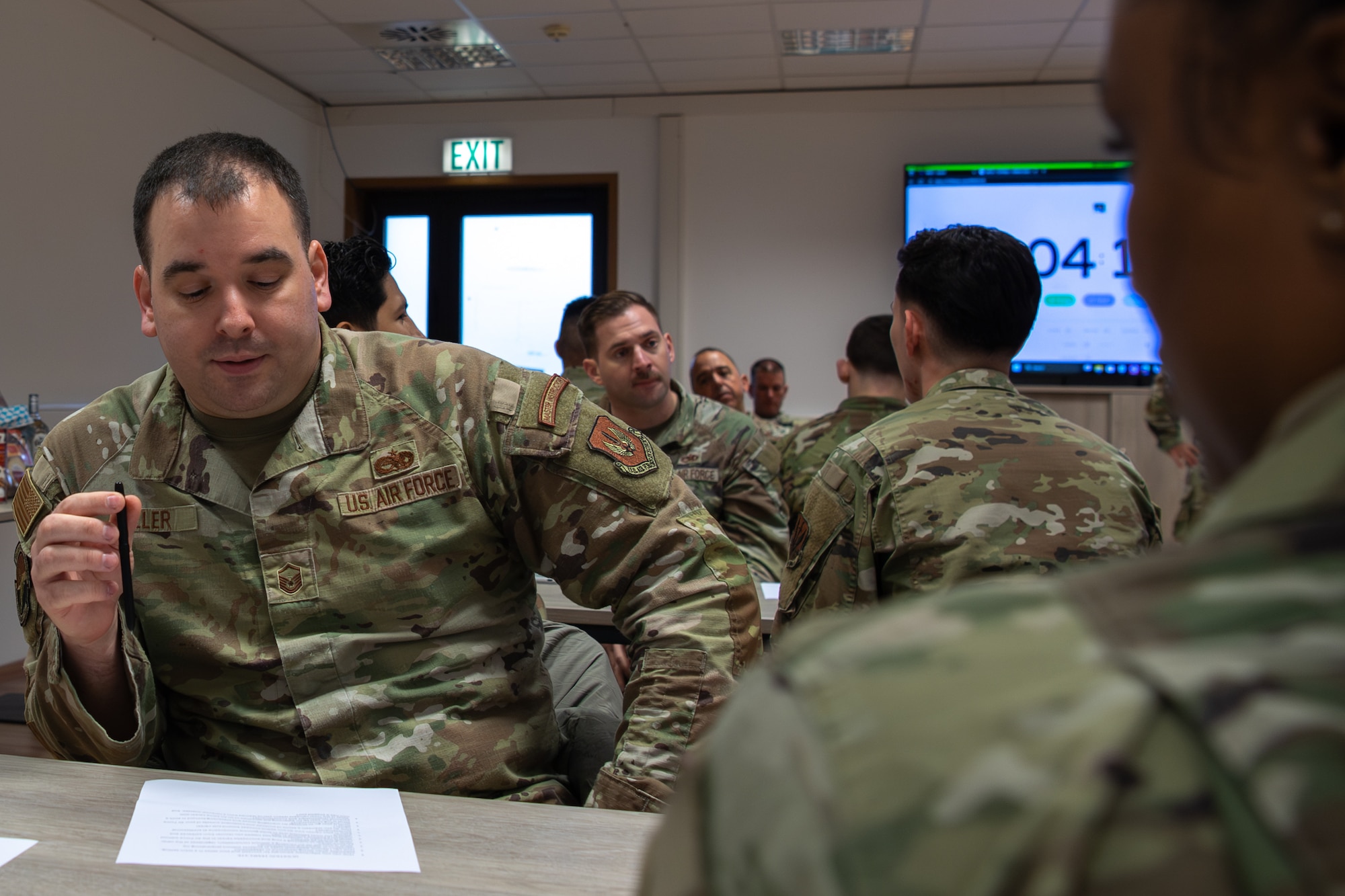 Airmen meet and take notes with Senior NOCs for mentorship