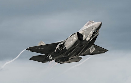 F-35 flying