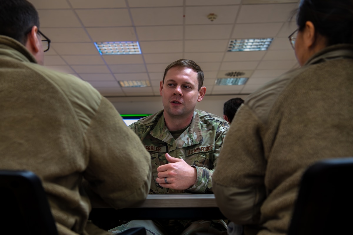 Airmen meet with Senior NOCs for mentorship
