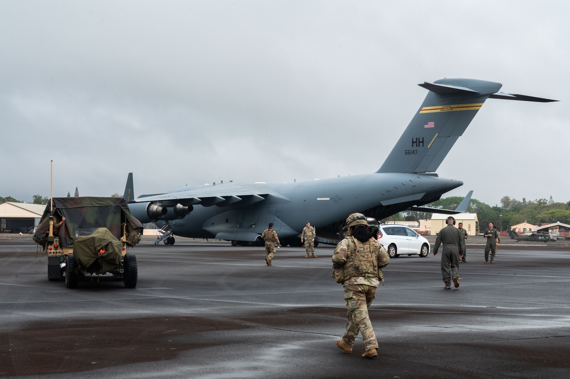 A U.S. Air Force C-17 Globemaster III, assigned to the 154th Wing, sits on the flightline during Joint Pacific Multinational Readiness Center 26-01 at Wheeler Army Airfield, Hawaii, Nov. 9, 2025. JPMRC 26-01 highlights the U.S. commitment to partnership and a free and open Indo-Pacific, bringing together U.S. Joint Force and multinational Allies and partners to strengthen defense relationships, foster interoperability, and generate readiness. (U.S. Air Force photo by Senior Airman Alondra Cristobal Hernandez)