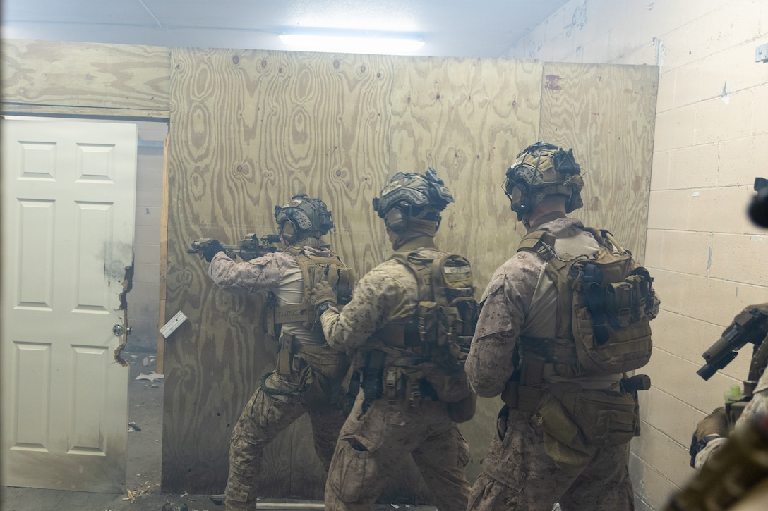 Reconnaissance Marines with the 24th Marine Expeditionary Unit conduct room clearing drills as a part of Close Quarters Tactics training.