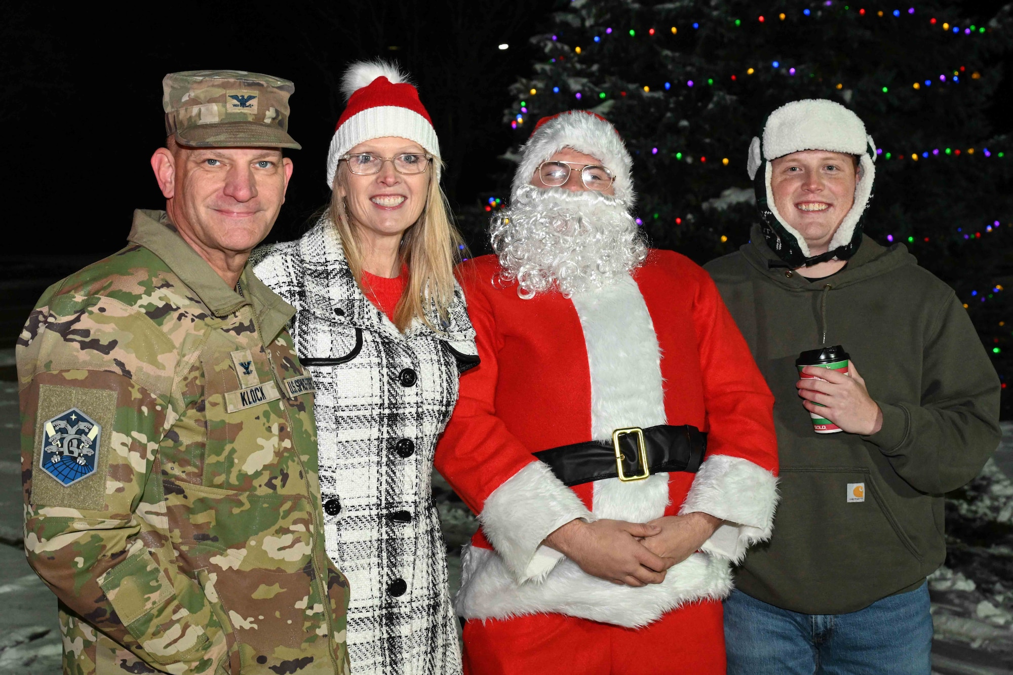 Service members serve