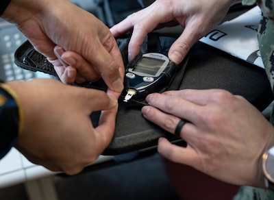 Maintaining healthy habits, scheduling routine exams and self-management can help people lessen the impact of diabete