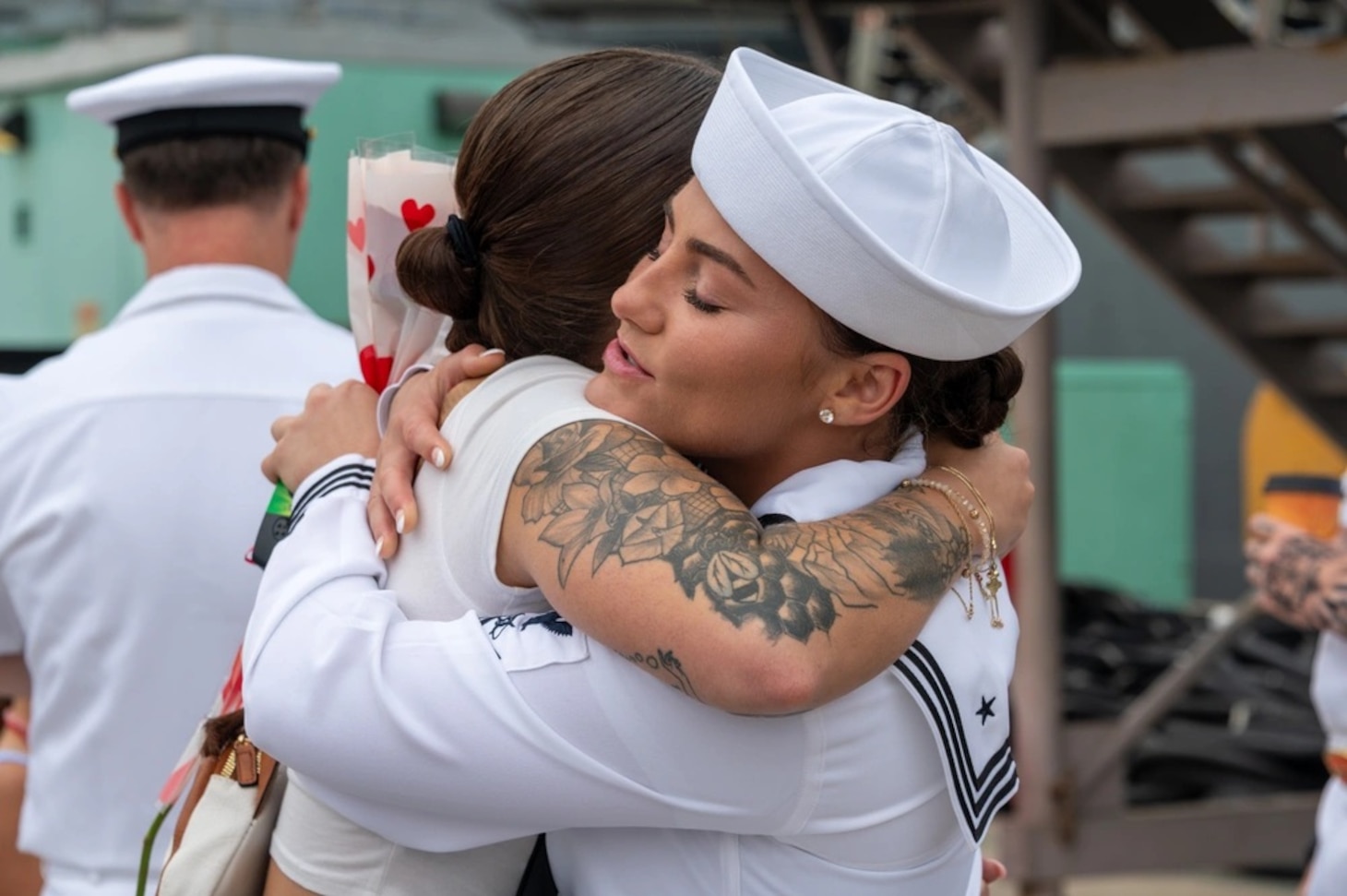 USS Sterett (DDG 104) Returns to Homeport