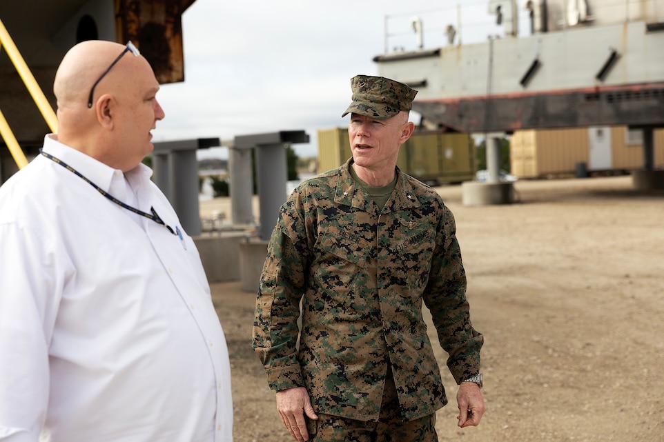 Blount Island Leaders Discuss Ship-to-Shore Needs for Long-Term