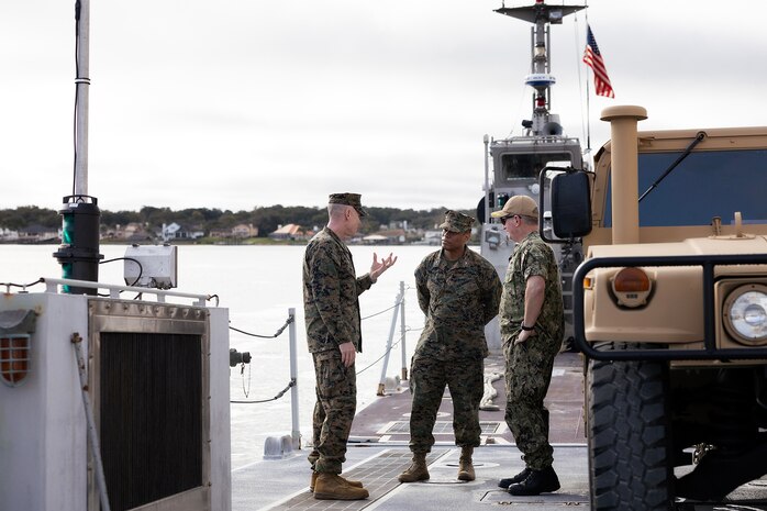 Blount Island Leaders Discuss Ship-to-Shore Needs for Long-Term