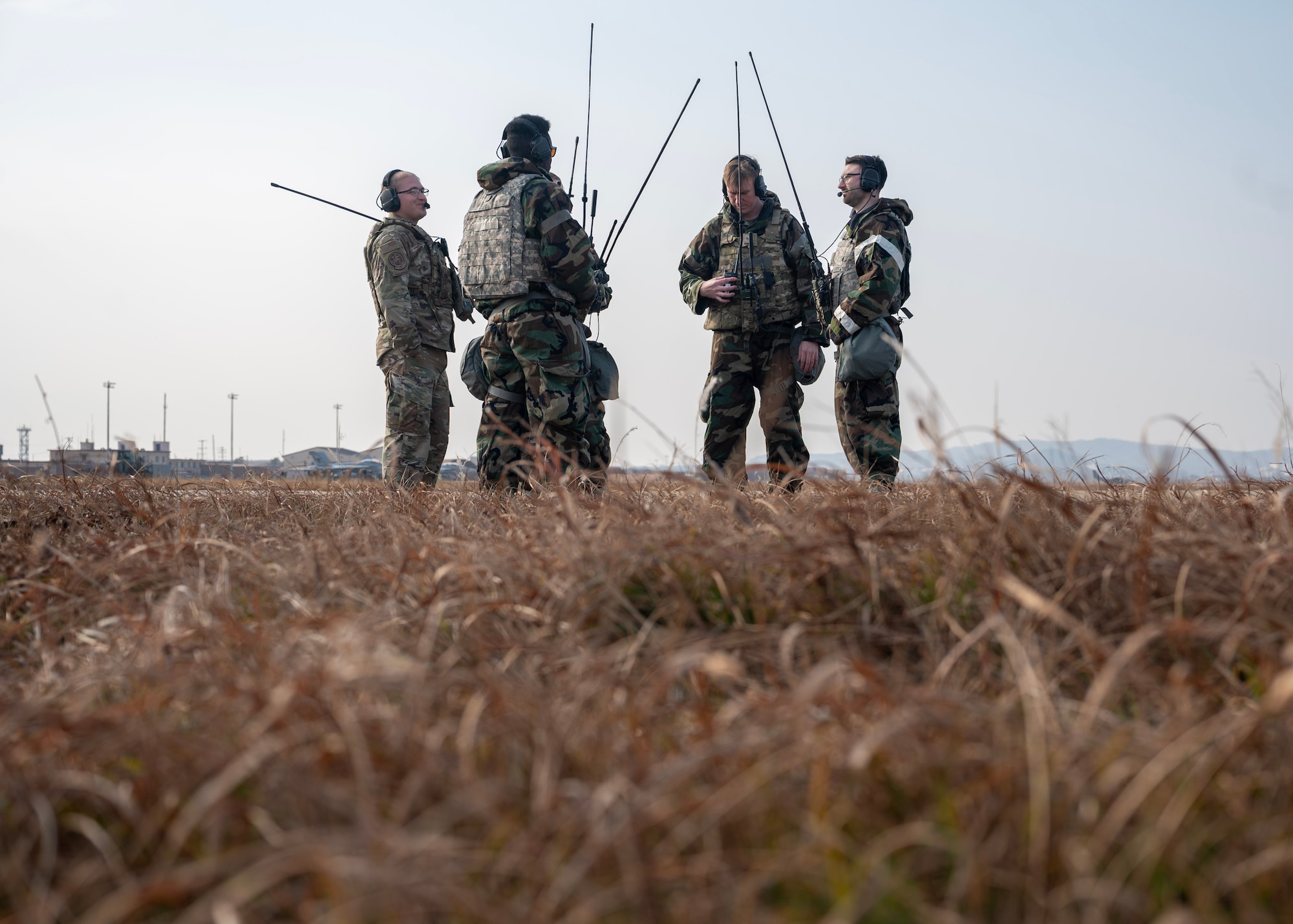 Members of the 51st Operations Support Squadron air traffic control “bug out” during MUSTANG RODEO 26-1 at Osan Air Base, Republic of Korea, Dec. 10, 2025. MUSTANG RODEO is a week of focused unit training where squadrons plan and execute part task events to practice the skills Osan Airmen need during contingency operations. (U.S. Air Force photo by Staff Sgt. Sarah Williams)