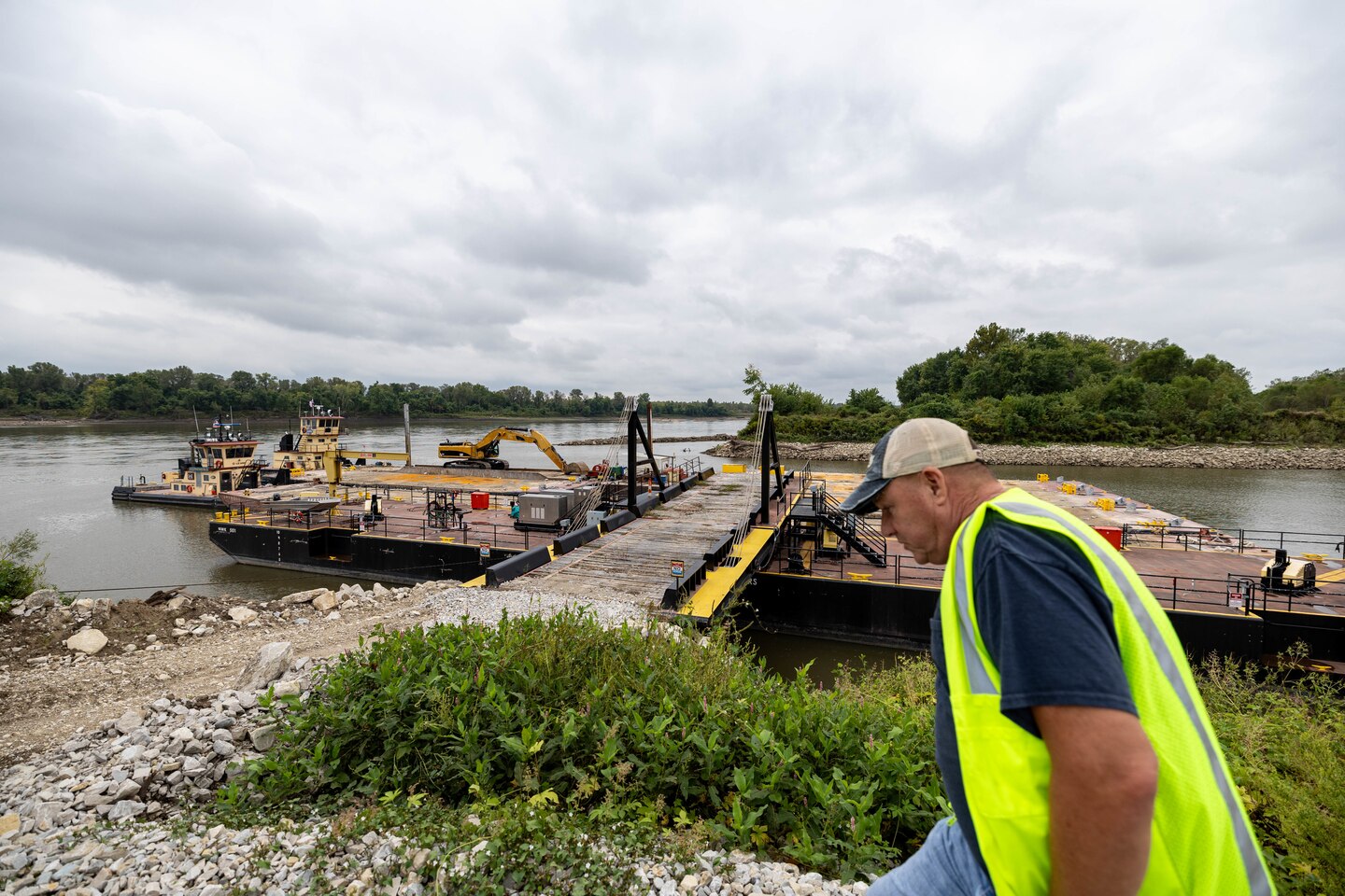 Floating Plant and its operator, Brian McKown.