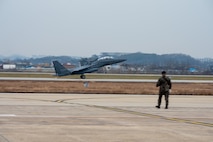 A Republic of Korea Air Force F-15 lands.