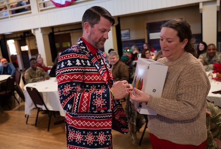 Senior leaders recognize DMA state employees during luncheon