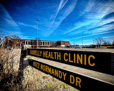 Due to the 1st Infantry Division’s block leave period, pharmacy operations at Farrelly Health Clinic will temporarily consolidate staff to the Irwin Army Community Hospital Main Pharmacy. As a result, the Farrelly Health Clinic pharmacy will be closed from Dec. 22, 2025 through Jan. 2, 2026, and will reopen on Jan. 5, 2026.