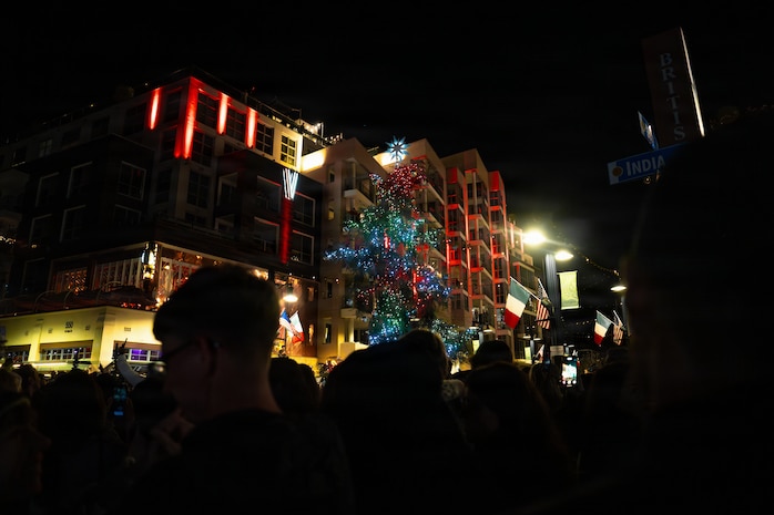 Marine Band San Diego performs at Little Italy’s tree lighting ceremony