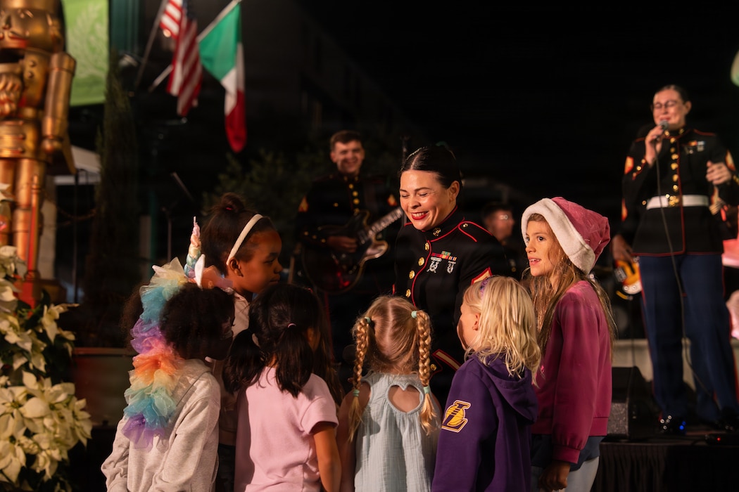 Marine Band San Diego performs at Little Italy’s tree lighting ceremony