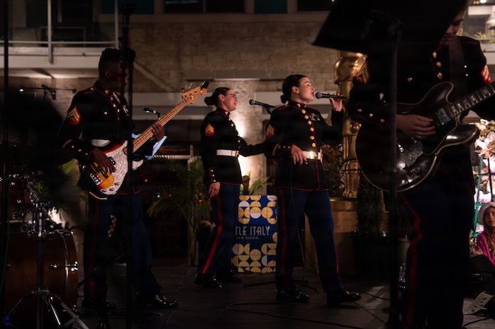 Marine Band San Diego performs at Little Italy’s tree lighting ceremony