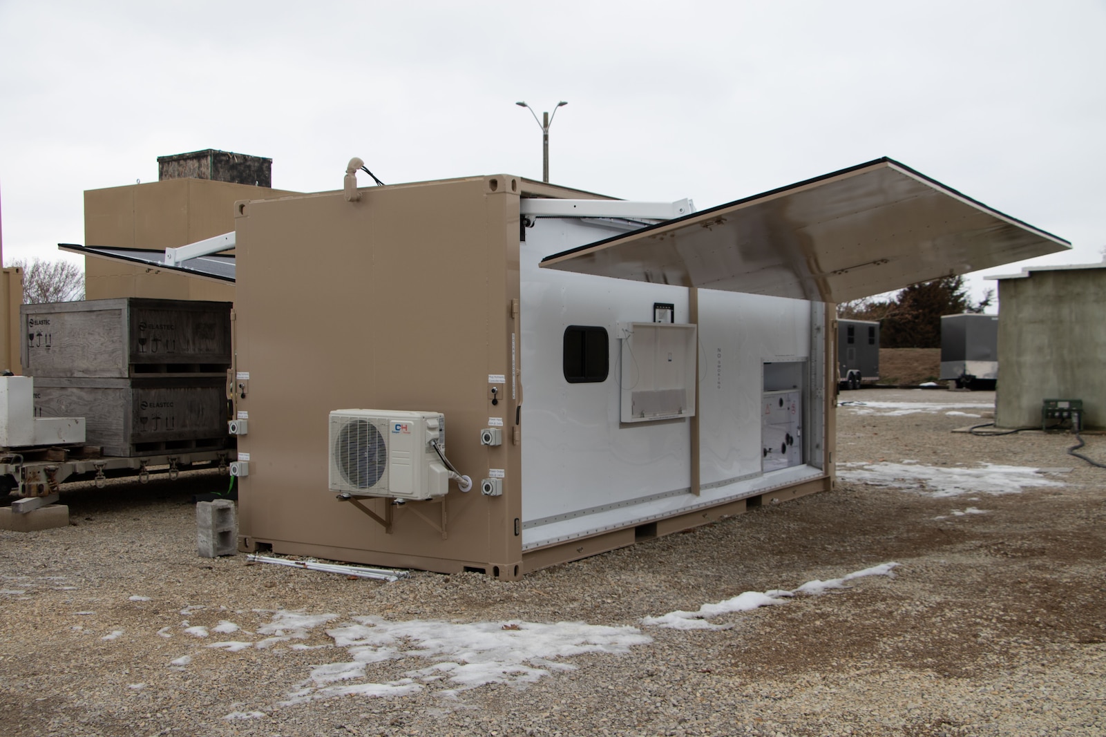 ERDC’s Construction Engineering Research Lab took another major step toward resilient, off-grid power! The Senior Energy Project team recently installed a second compact electric grid unit – advancing innovative, deployable energy solutions. Built by our industry partner Sesame Solar, this new unit expands on the first small power unit originally deployed at U.S. Army White Sands Missile Range in December 2024. Together, they are showcasing fully off-grid, reliable energy. 