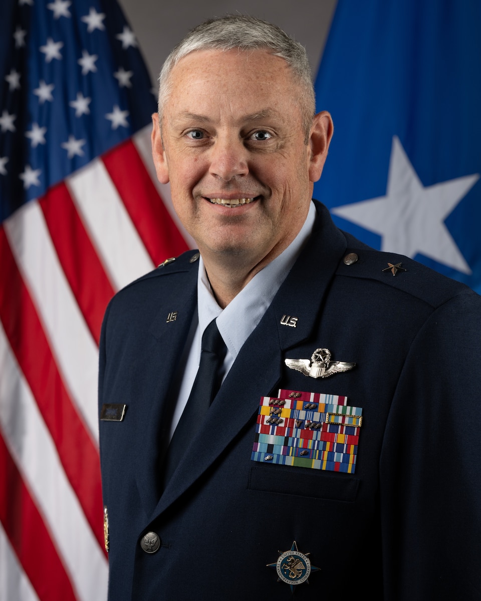 Brig. Gen. Corey Simmons official portrait.