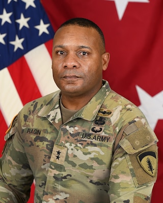 Command Photo of Maj. Gen Ragin