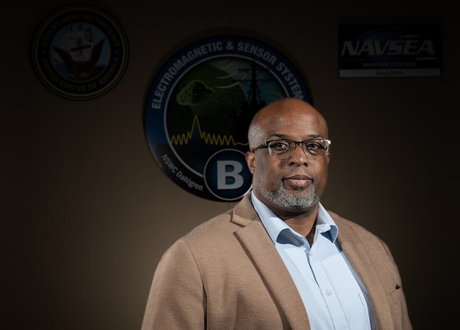 DAHLGREN, Va. – Rulx “Ro” Rosemond, a former U.S. Navy Aegis fire controlman and now a technical specialist and project lead for data links and sensors at Naval Surface Warfare Center Dahlgren Division, continues his lifelong mission of service by shaping how the Navy’s combat systems perform for the next generation. (Dave Ellis/NSWCDD Photo)