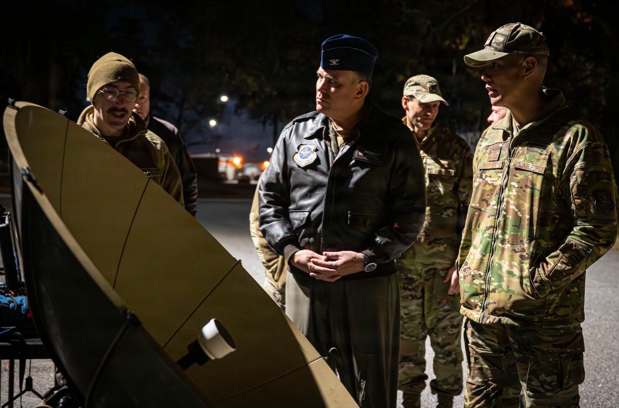 628tj ABW and 437th Airlift Wing leadership is briefed on Communications hardware.