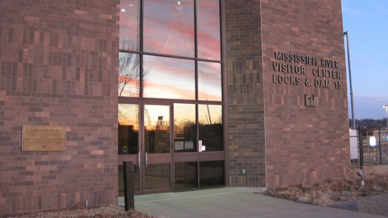 A view of the Mississippi River Visitor Center at Locks and Dam 15 in the winter.