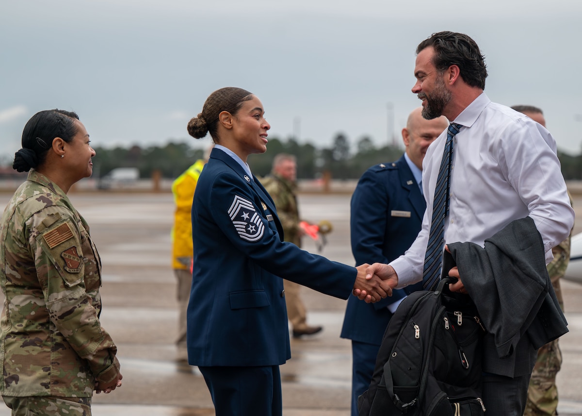 USECAF meets with WOTS leadership.