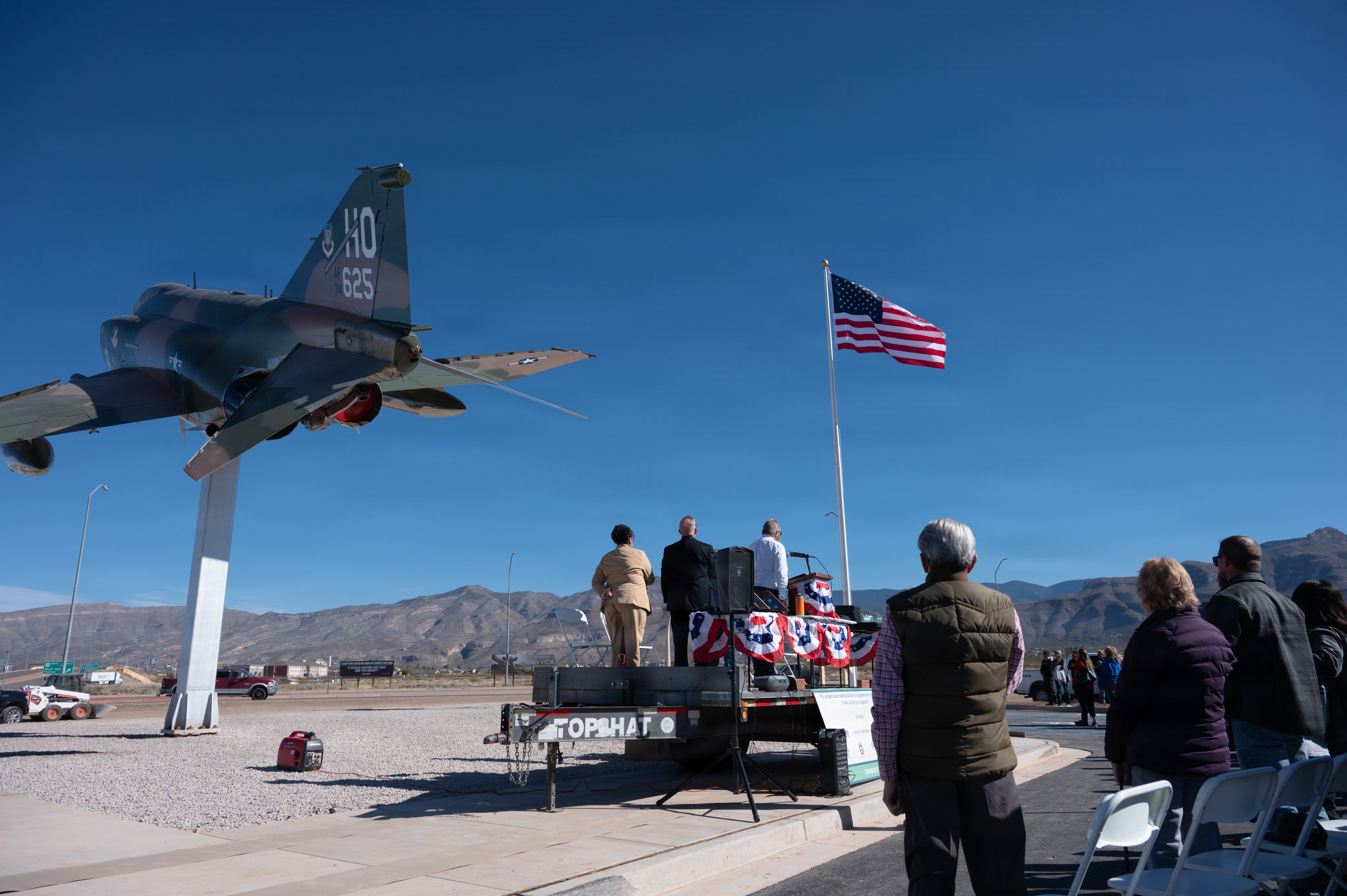 Gateway Freedom Monument featuring F-4 Phantom II opens in Alamogordo ...
