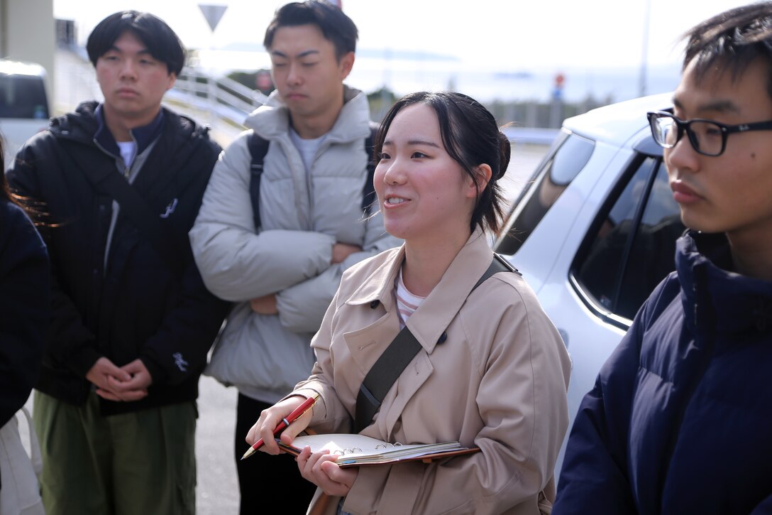 １月２９日、名城大学の学生たちが海兵隊キャンプ・ハンセンを訪問しました。