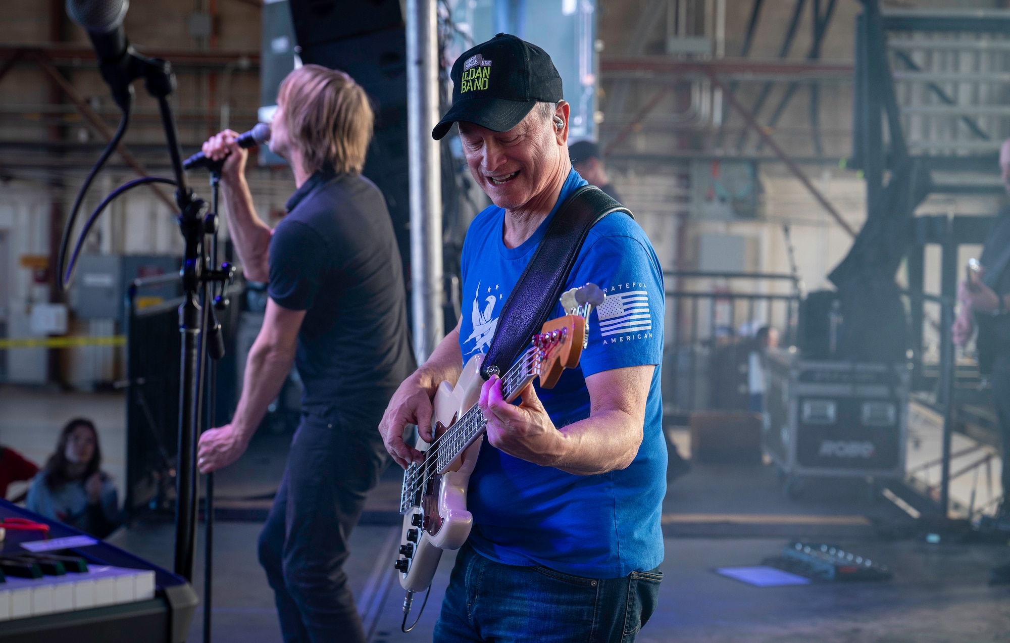 Gary Sinise and the Lt. Dan Band performing.