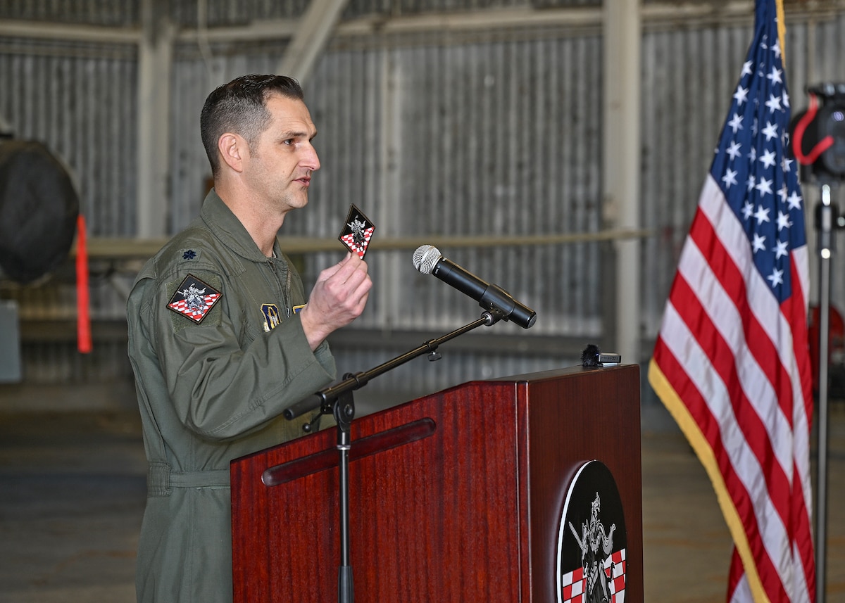 487th TRS commander addresses guests