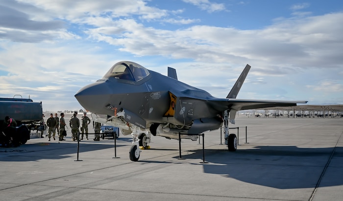 F-35 Hot Turns
