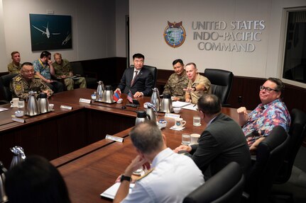 U.S. Marine Corps Maj. Gen. Jay M. Bargeron, director of U.S. Indo-Pacific Command J5 Strategic Planning and Policy directorate, holds a roundtable discussion with Mongolian Minister of Defense Sandag Byambatsogt at USINDOPACOM headquarters on Camp H.M. Smith in Hawaii, Feb. 4, 2025.