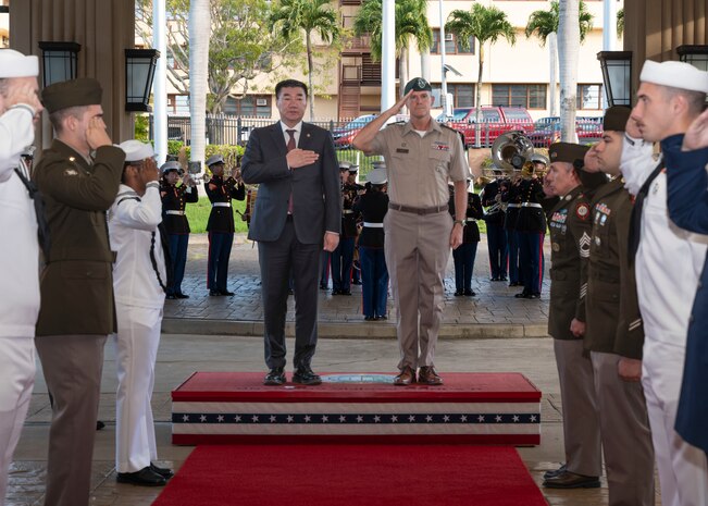 U.S. Army Lt. Gen. Joshua M. Rudd, deputy commander of U.S. Indo-Pacific Command, right, leads an honors ceremony for Mongolian Minister of Defense Sandag Byambatsogt at USINDOPACOM headquarters on Camp H.M. Smith in Hawaii, Feb. 4, 2025.