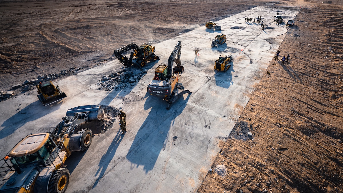 Airmen reconstruct training pad