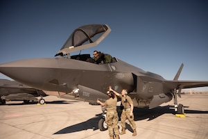 Two Airmen and an F-35