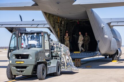 U.S. Army South leads joint task force in support of illegal alien holding operation in Guantanamo Bay