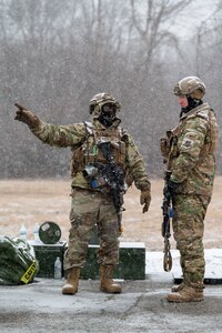 Airmen discuss procedures