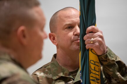 Quinn succeeds Shaver as Fort Barfoot garrison commander