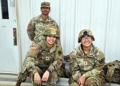 NAMRU San Antonio Soldiers received Quarterly, Yearly Recognition within NMR&D