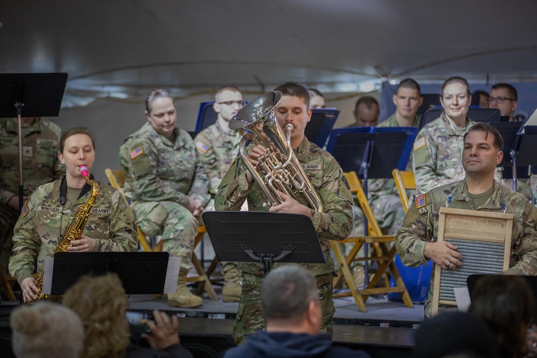 Zehnder’s Snowfest welcomes 338th Army Band and Spc. Bryan Clark