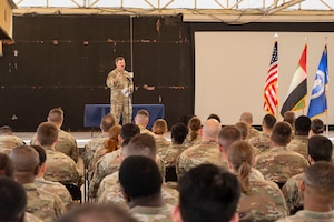 Wing leadership speaks to Airmen
