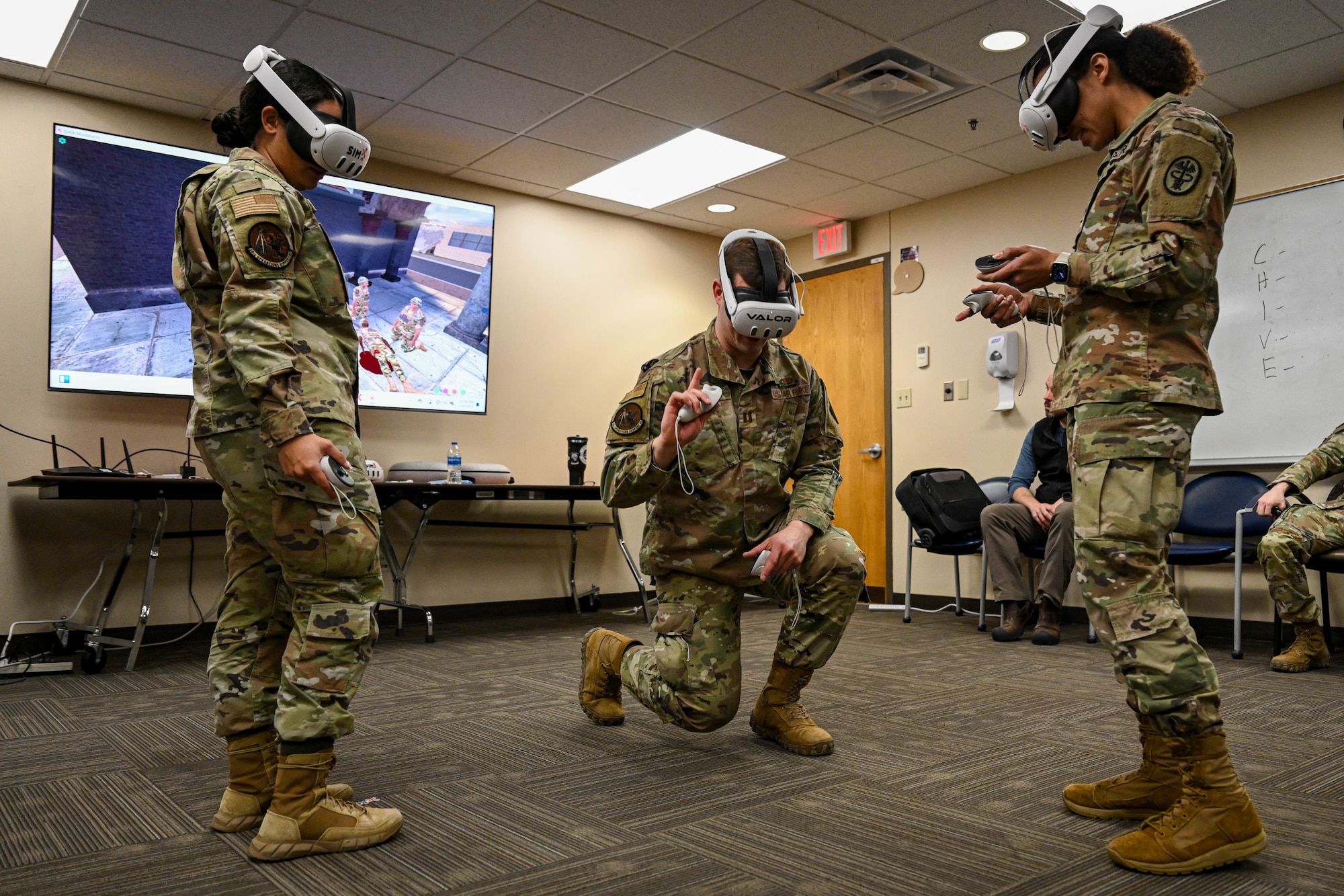 Airmen demo medical training using virtual reality