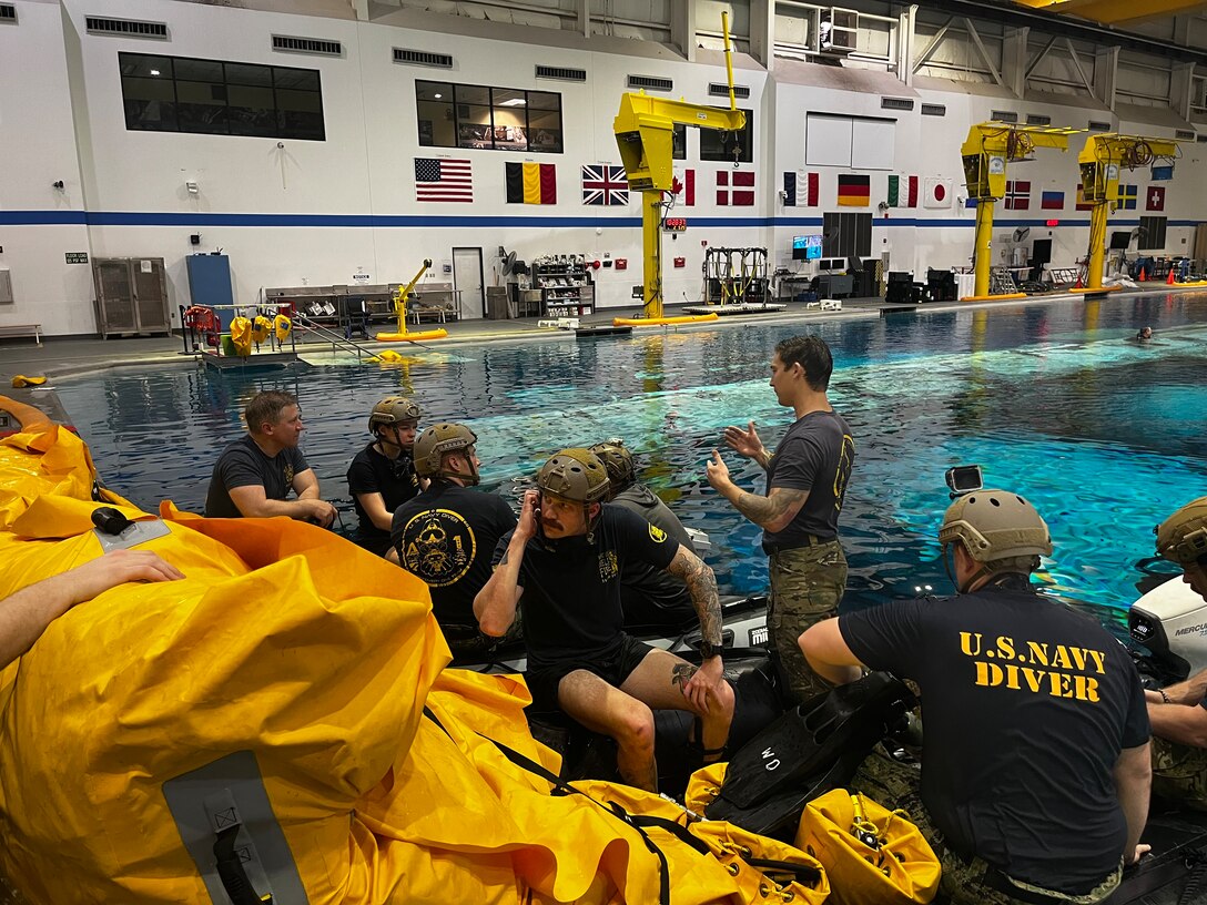 1AF DET 3 DIVERS TRAIN FOR ARTEMIS II ENSURING ASTRONAUT SAFETY THROUGH JOINT EFFORTS AND PARTNERSHIPS